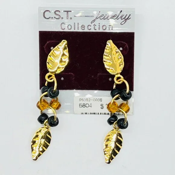 Vintage Cosmetic Jewelry -NWT (Earrings, Necklace, Bracelet) - Picture 6 of 10